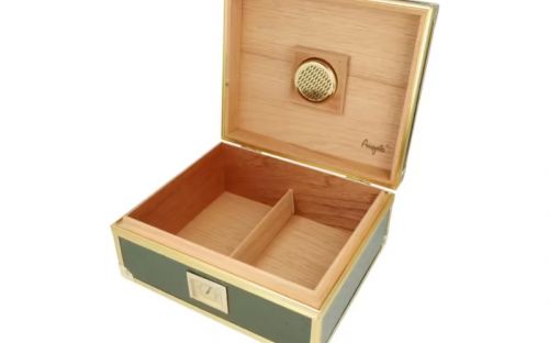 Humidor 40 szál szivar részére, cédrusfa szivar doboz, párásítóval, hygrométerrel - zöld, aranyszínű fémkerettel, Angelo