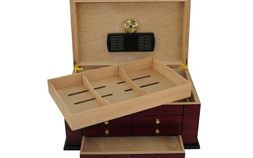 Humidor 80 szál szivar részére, spanyol cédrusfa szivartartó doboz, kulccsal zárható, párásító, hygrometer - Cherry