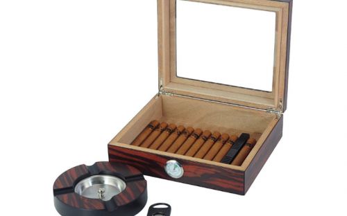 Achenty! Humidor 30 szivar részére, spanyol cédrusfa, üvegtetővel, párásító, hygrométer, Makassar + AJÁNDÉK szett