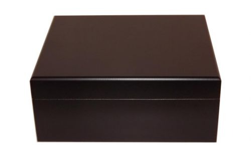 Humidor 40 szál szivar részére, cédrusfa szivar tároló doboz, párásítóval, hygrométerrel - fekete + AJÁNDÉK szett!